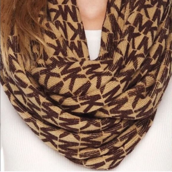 Michael Kors Monogram Infinite Knit Scarf - Picture 2 of 5